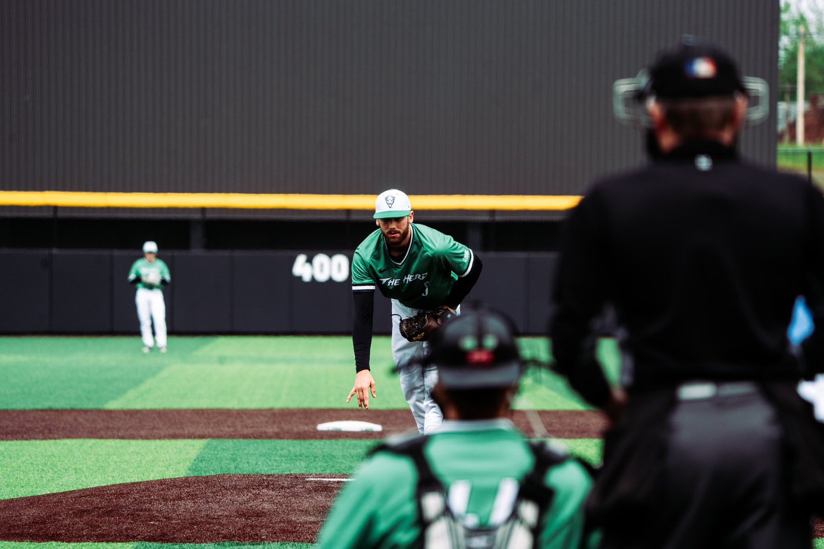 Weyrich has only given up 1 hit through 8 batters faced. 💪 #WeAreMarshall