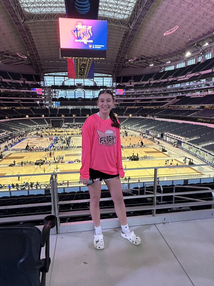 Sydnee Arocha tweet media