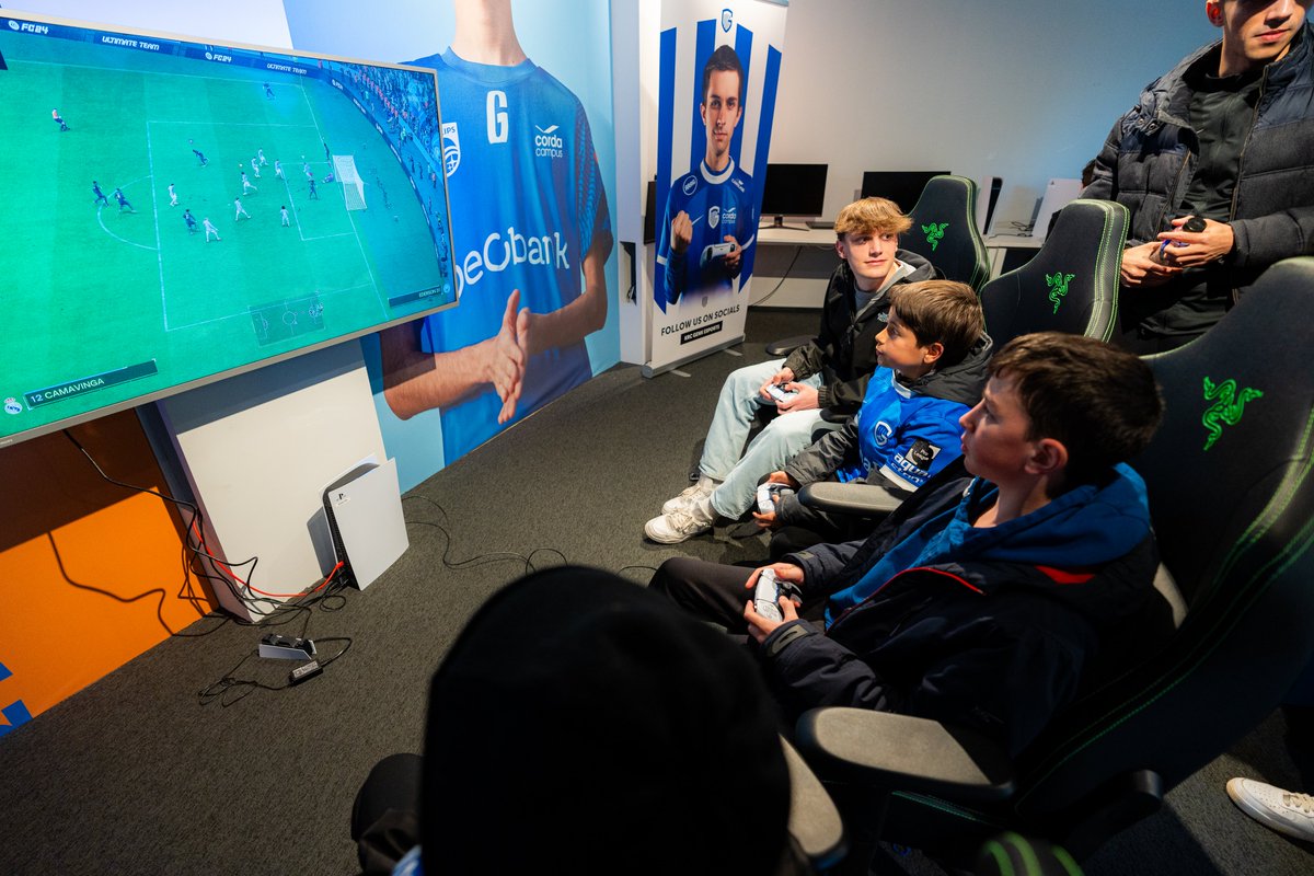 +3 points and a full Esports 🎮 Arena at @KRCGenkofficial this weekend! Thank you all for coming, and congratulations to Lorian on winning a signed ⚽️ @EASPORTSFC card this weekend.