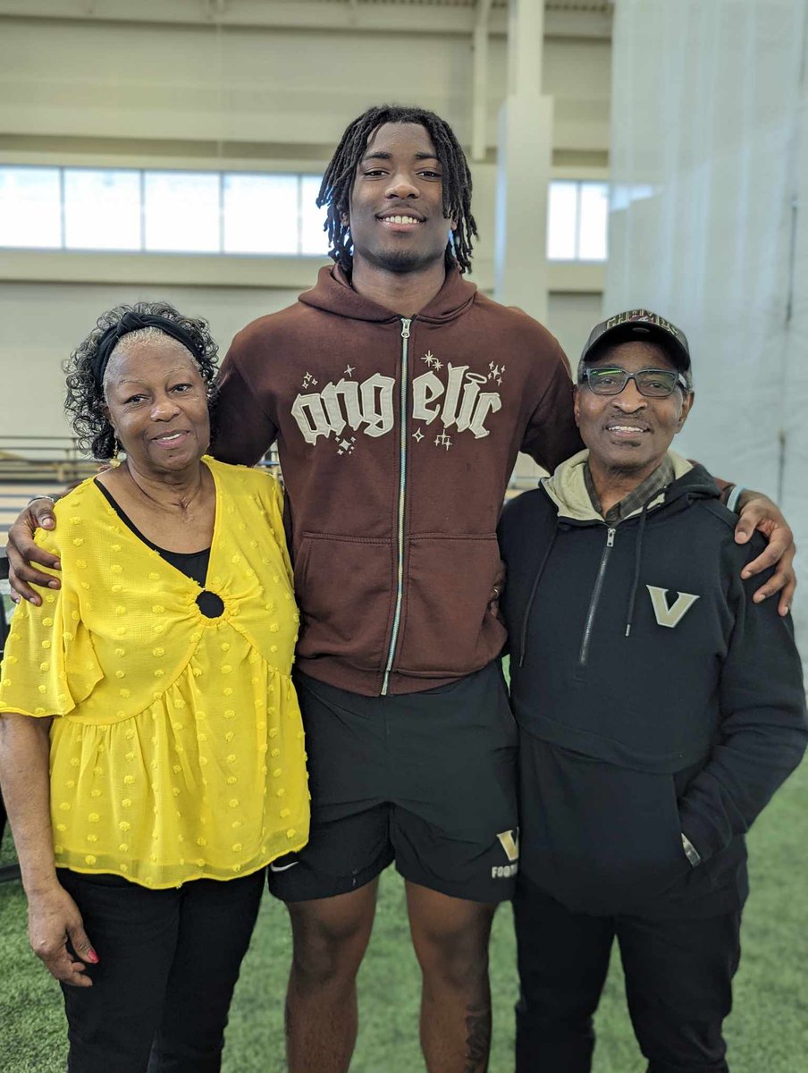 William Johnson (@bwilly19johnson) on Twitter photo FAMILY 🤞🏾⚓⬇️ WE ALWAYS 10 TOES BEHIND YOU <a href="/KamreanJ/">Kamrean Johnson</a> Great game yesterday 1st Spring in the books 📈 FAMILY 🤞🏾⚓⬇️ WE ALWAYS 10 TOES BEHIND YOU <a href="/KamreanJ/">Kamrean Johnson</a> Great game yesterday 1st Spring in the books 📈