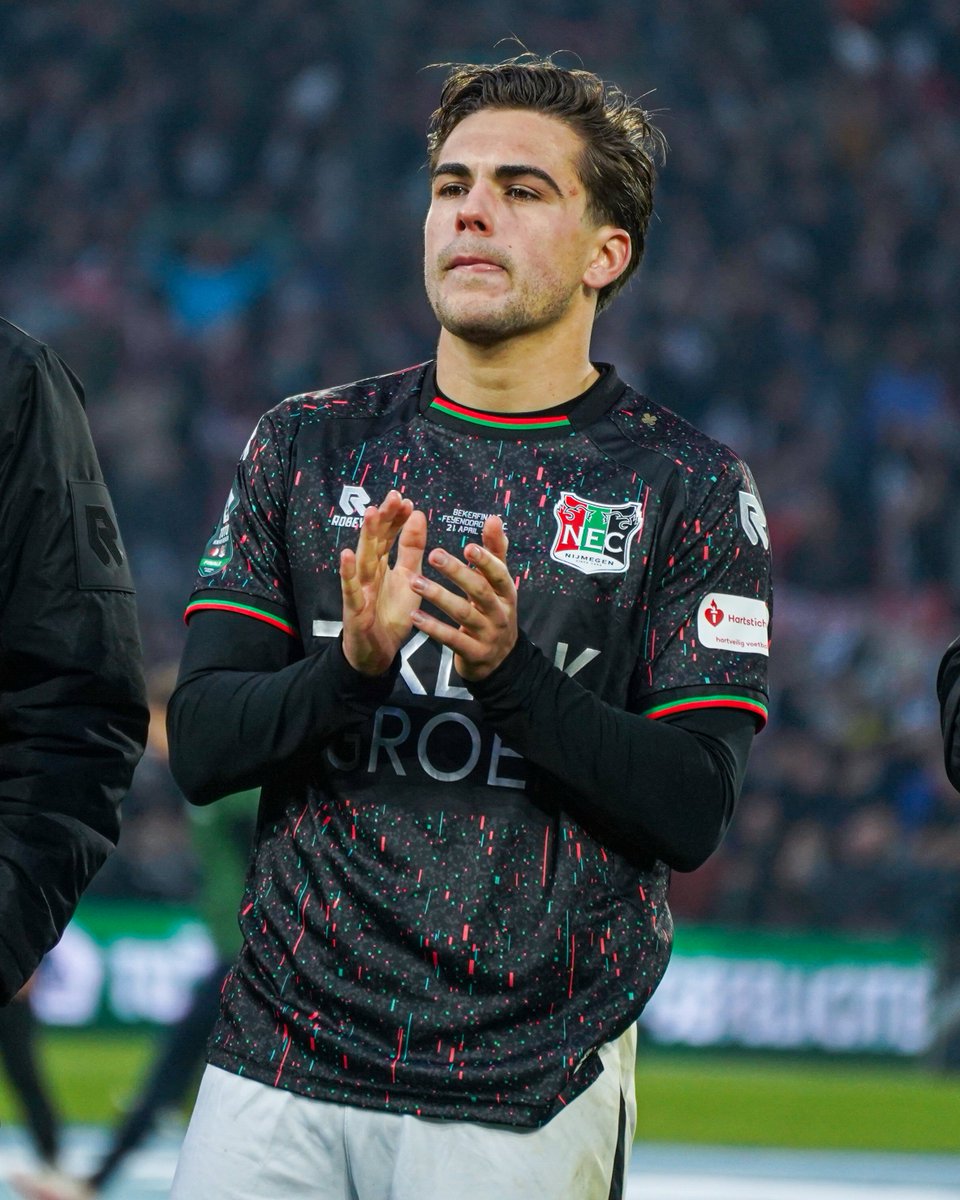 necnijmegen's tweet photo. Trots op wat we bereikt hebben. Trots op wat we in Nijmegen en in heel Nederland teweeg hebben gebracht. Supporters, dank voor jullie oneindig grote liefde voor deze club. Goede reis terug naar Nijmegen, tot zondag.

#FEYNEC 1-0 https://t.co/eO7ZJlpx5G