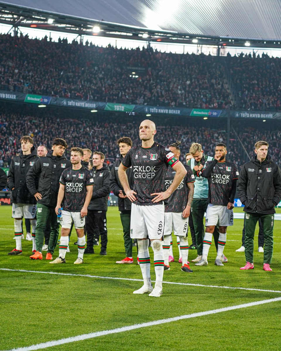 necnijmegen's tweet photo. Trots op wat we bereikt hebben. Trots op wat we in Nijmegen en in heel Nederland teweeg hebben gebracht. Supporters, dank voor jullie oneindig grote liefde voor deze club. Goede reis terug naar Nijmegen, tot zondag.

#FEYNEC 1-0 https://t.co/eO7ZJlpx5G