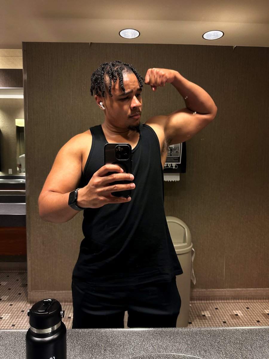 thejaewilliams's tweet image. Just trying to be one of the #fitdevs