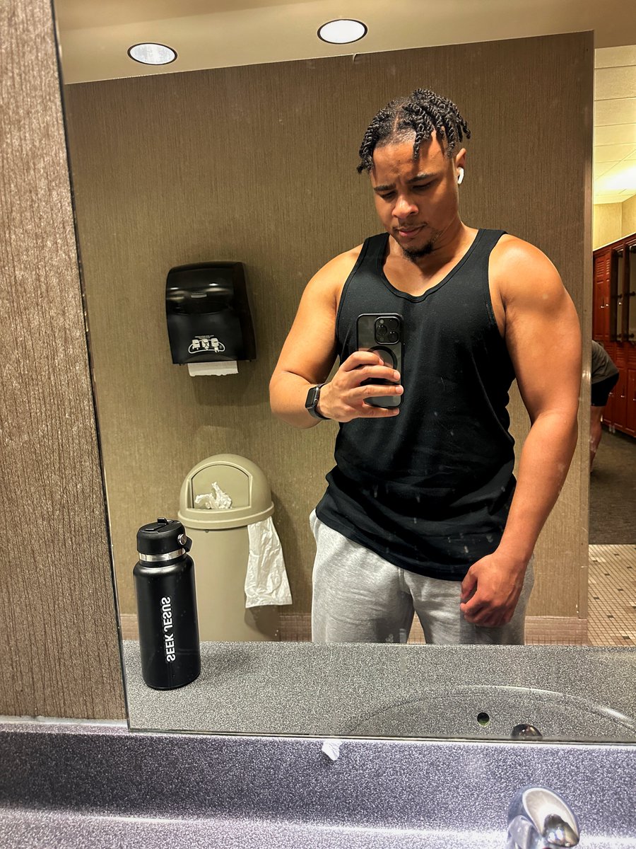 thejaewilliams's tweet image. Just trying to be one of the #fitdevs