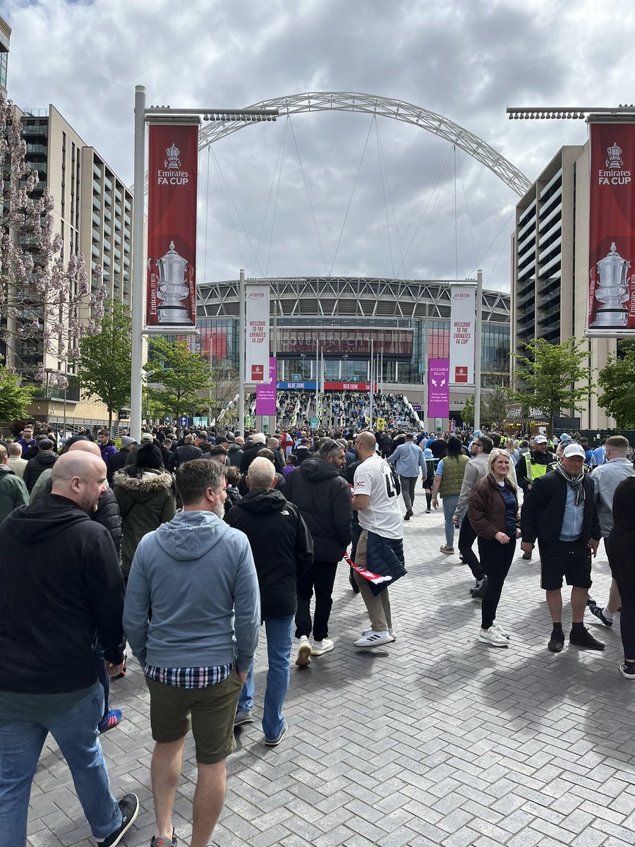 dsj_itv's tweet image. Says a lot for Coventry’s performance today that a fan outside Wembley just told me that was BETTER than ‘87 - the year they actually won the cup.  #PUSB #COVMUN #EmiratesFACup