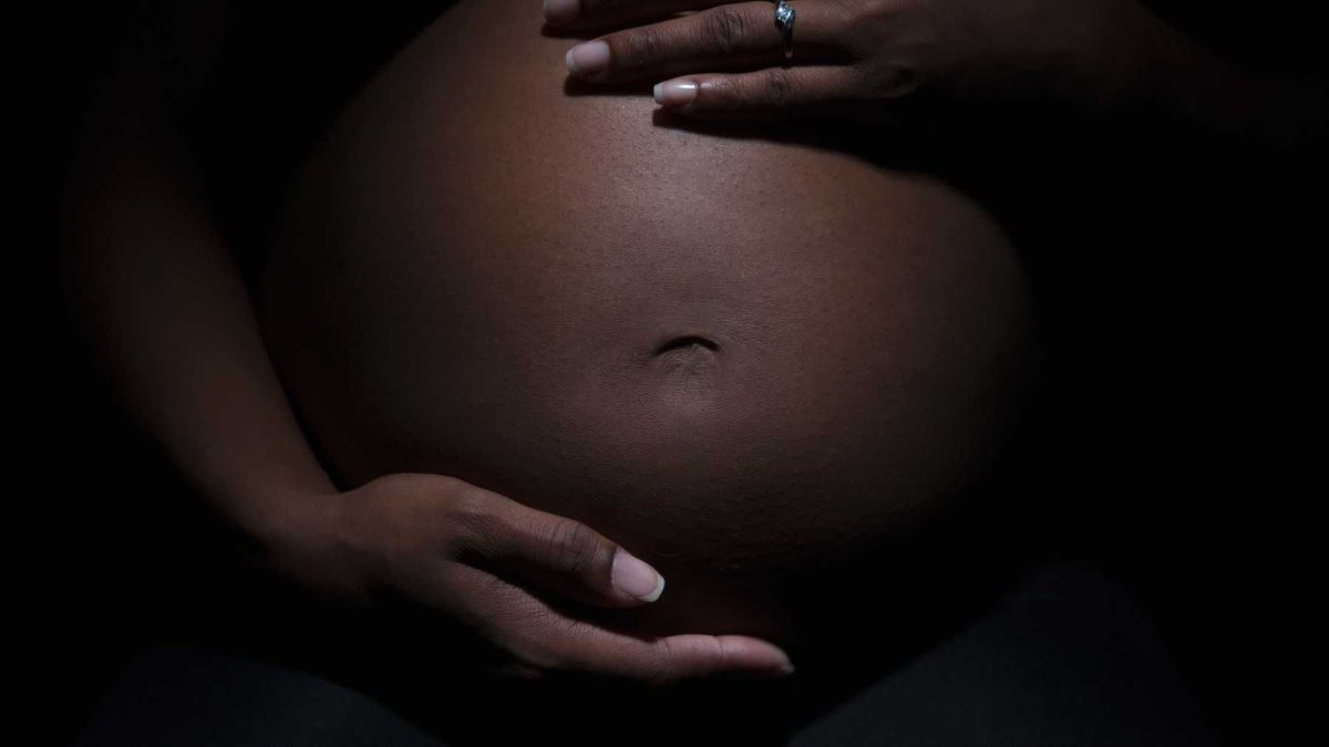 'Everyone deserves the resources and care necessary to support their pregnancy and postpartum recovery including those behind the wall' @AyannaPressley Invisible Mothers: Black Incarcerated Moms in the Shadows of #BlackMaternalHealth buff.ly/4aZfYT3 by @xoxSai @Momdotcom