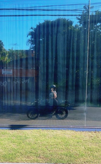 🏍️🖤 https://t.co/0xnHzWf8vt