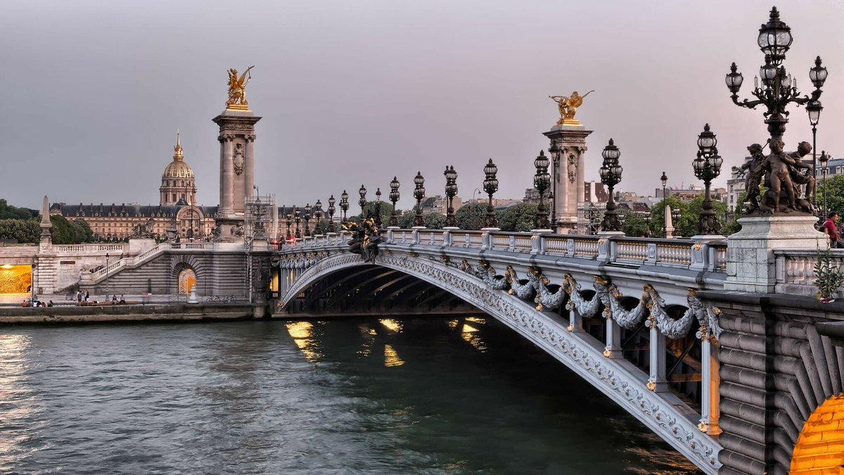 info_Paris_IDF's tweet photo. 🔴 FLASH - #Paris : Un client de la guinguette Rosa Bonheur a signalé dans la soirée la présence d'un corps dans la #Seine.
👉 Il a été repêché près du pont #AlexandreIII ce samedi. Une enquête en recherche des causes de la mort a été ouverte par les autorités. (BFM) #Paris8 https://t.co/08aGjN14Rb