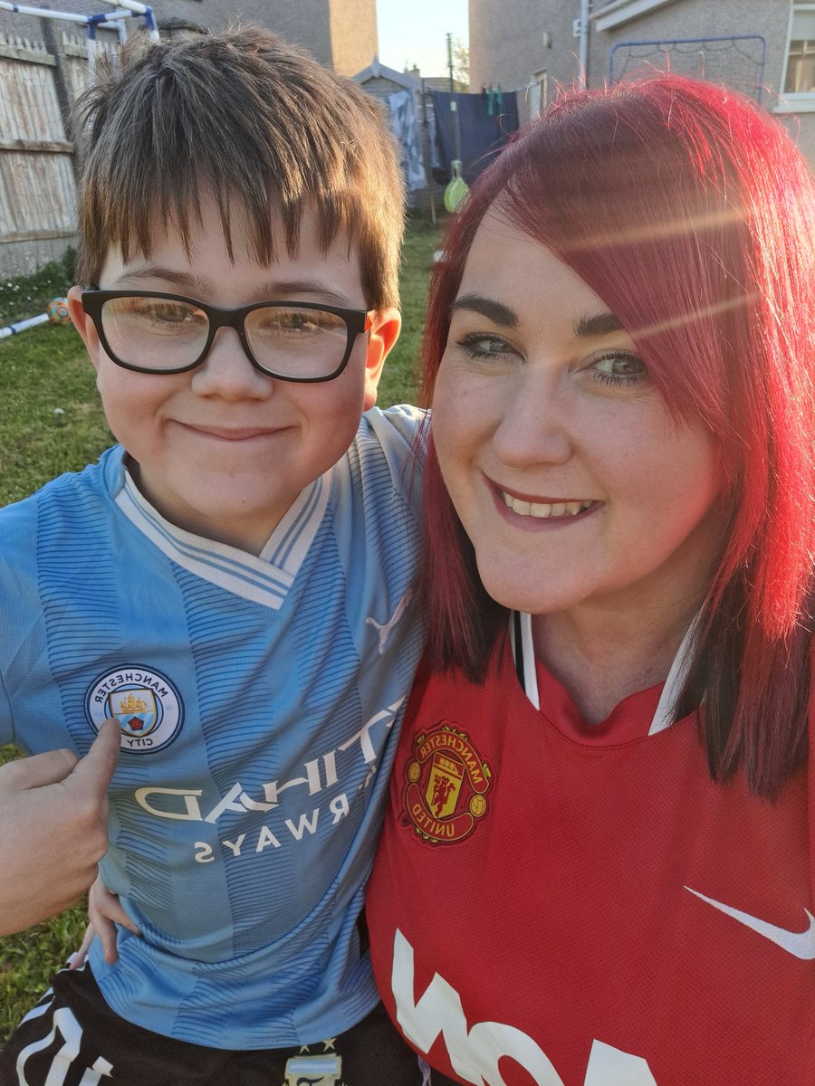 TracyF84's tweet photo. Going to be a fun day in our house on FA Cup Final day #manutd #mancity #FACup #football https://t.co/UAO25b4m2d