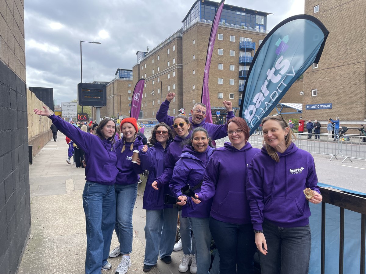 Congratulations to #TeamBartsCharity & all runners at @LondonMarathon today - what a fab day we had cheering you on! 🌟🌟🌟 Inspired to run in 2025? Apply today to join the team next year: bit.ly/3vSyi1j