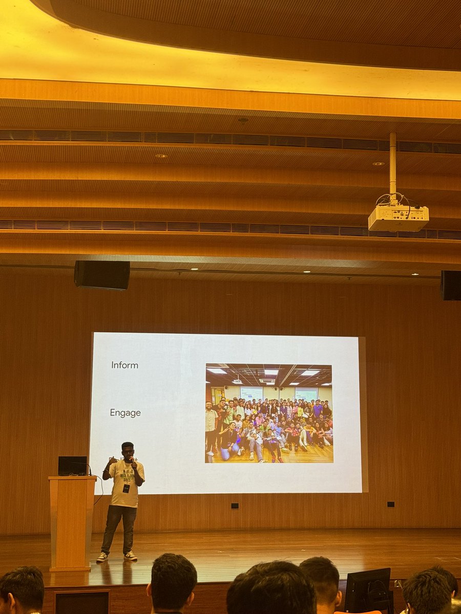 imhritik_dj's tweet photo. Had an absolutely wonderful day at GDSC Techfest Mumbai ❤️

Many insightful talks with truly exceptional speakers 🙌🏻

Thanks to @gdscmumbai for organising such a great event. https://t.co/4tciB4YGfM
