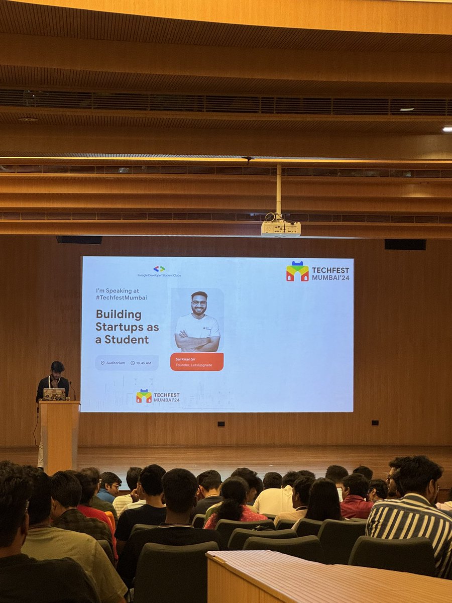 imhritik_dj's tweet photo. Had an absolutely wonderful day at GDSC Techfest Mumbai ❤️

Many insightful talks with truly exceptional speakers 🙌🏻

Thanks to @gdscmumbai for organising such a great event. https://t.co/4tciB4YGfM
