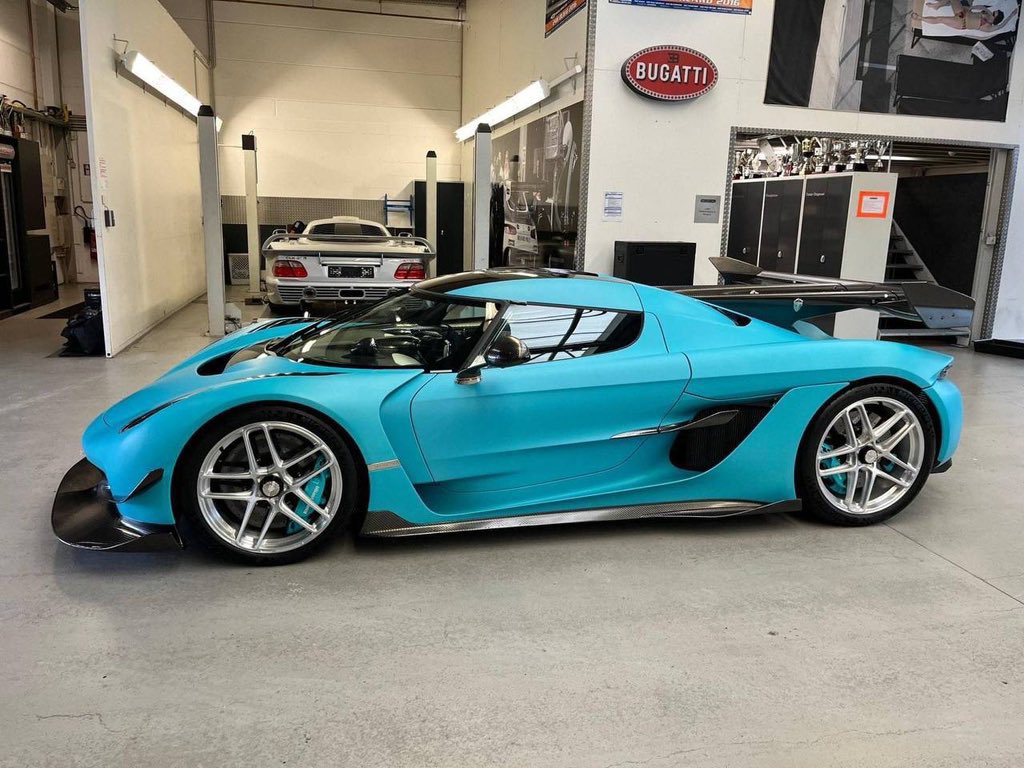 Tate brothers bought another Koenigsegg Jesko worth €4.95M 😂🔥

Car number. 64