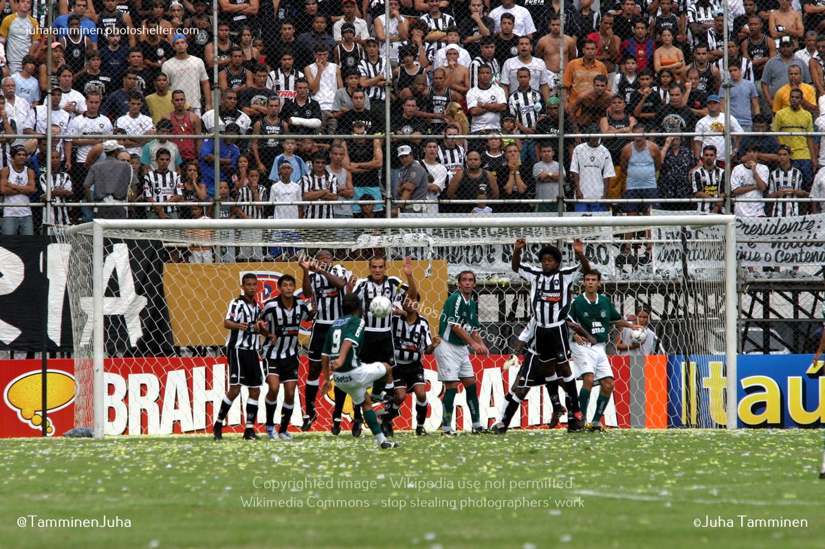 TamminenJuha's tweet photo. Caio Martins de Niterói faz 20 anos hoje, 21 de abril de 2004, Botafogo v Goiás. #Botafogo #GoaisEC #Brasileirão2004 @BotafogoRetro @MuseuBFR @BotafogoNela https://t.co/RMBnKN5Mwn