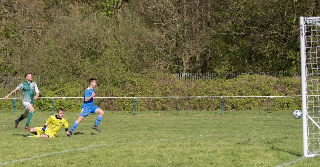 ImageryPM's tweet photo. Went along to @TheWhitbyClub yesterday to take some photos of @eptfc V @Fcbootle finishing 2 - 2
#football #sport #sportsphotography #photography #westcheshireafleague #ellesmereport #eptf #ellesmereporttownfc #fcbootle #bootle @EngageWeb @16realestate https://t.co/nRiuLrF2DW