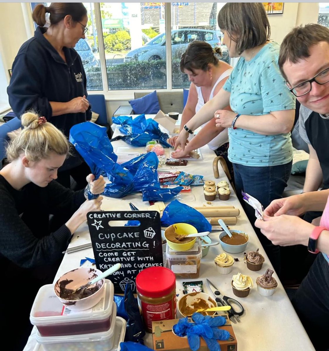 sparkintolife's tweet photo. We have a beautiful community of support and we loved @TheTenthHole Team when they came to help - look what beauty they brought #bestcafe #bestcake https://t.co/VWbj4eOZX2