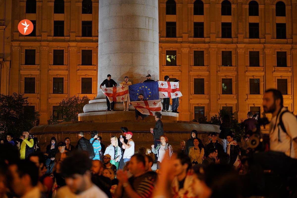 Scenes at the Liberty Square, one of the central streets of Tbilisi now, past 11pm, photo via @RTavisupleba