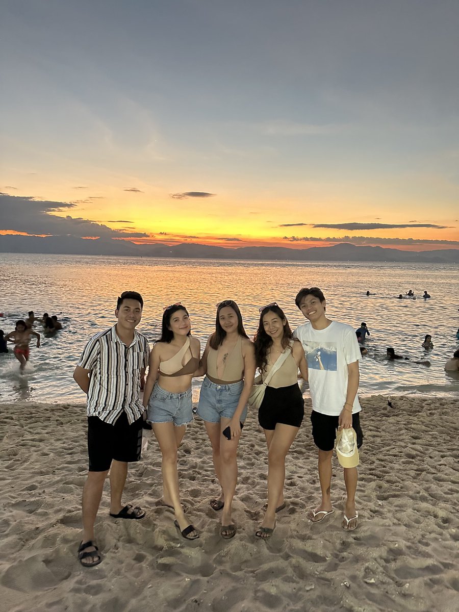 KimMaat's tweet photo. Kookoo’s Nest raman ta ang gi book uy. Ngano naabot mig Moalboal hahahahahaha https://t.co/3MPYNDnRFI