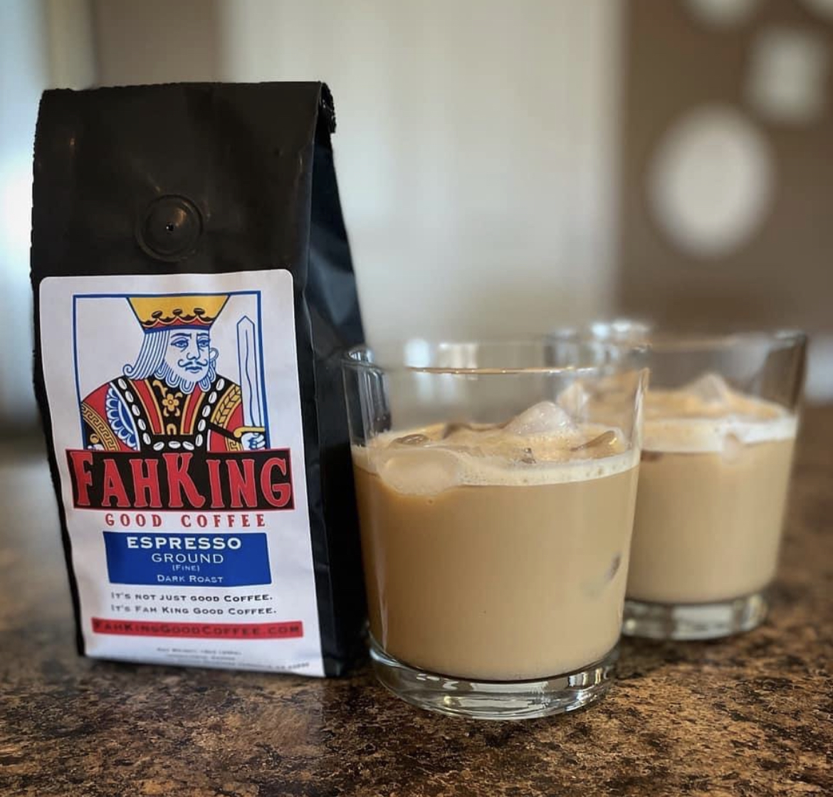 Treat yourself to an afternoon snack. You Fah King deserve it! 💪👑☕ #fahkinggoodcoffee #coffee #sunday