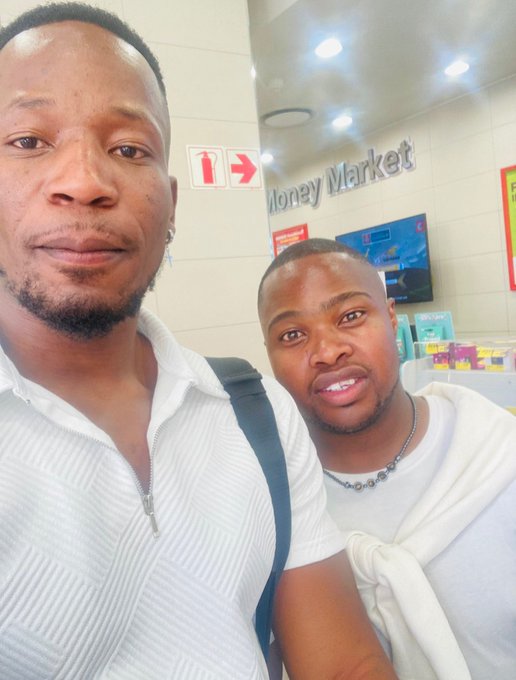 Just ran into @AmuHunk  after ages, and wow, they're as humble as ever! Despite fame, they're still the<a class="tags" target="_blank" title="On Twitter" href="/?out=eyJ0eXAiOiJKV1QiLCJhbGciOiJIUzUxMiJ9.eyJpYXQiOjE3MjczNzc1NTcsImlzcyI6InR3cG9ybnN0YXJzLmNvbSIsIm5iZiI6MTcyNzM3NzU1NywiZXhwIjoxNzU4OTEzNTU3LCJyZWRpcmVjdF91cmwiOiJodHRwczovL3R3aXR0ZXIuY29tL0FtdUh1bmsifQ.5cFtXb5OkrsJwuf7UE-ZRyAO-Hjkmw5GxRcLOgzK-gckZ-E9bTYucLQWlYxxCMkZBpfYWco0B7gafIeH_tXAbg">@AmuHunk</a><a href="/tag/impressed"class="tags"><span>#impressed</span></a><a href="/tag/humblecelebrity"class="tags"><span>#humblecelebrity</span></a>