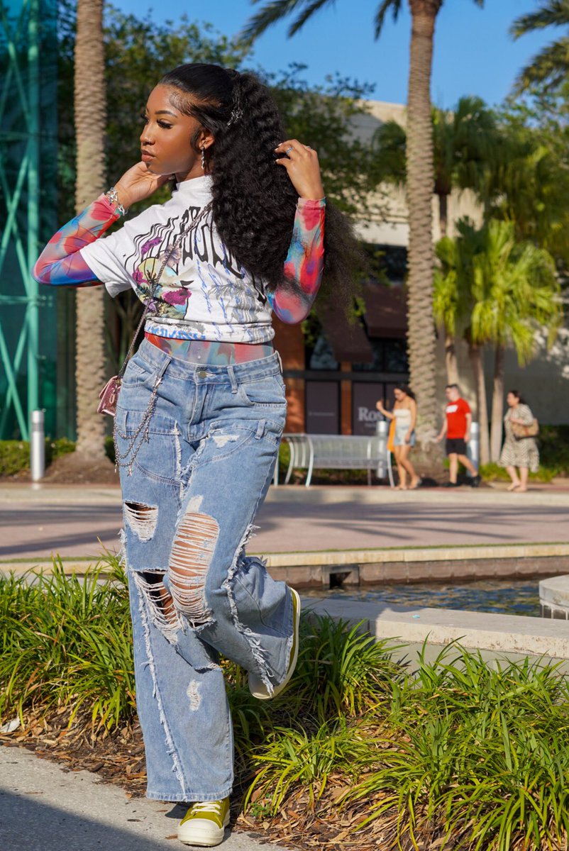 itss_meee_ky's tweet photo. #GradBash2k24 https://t.co/2FHbFVjumO