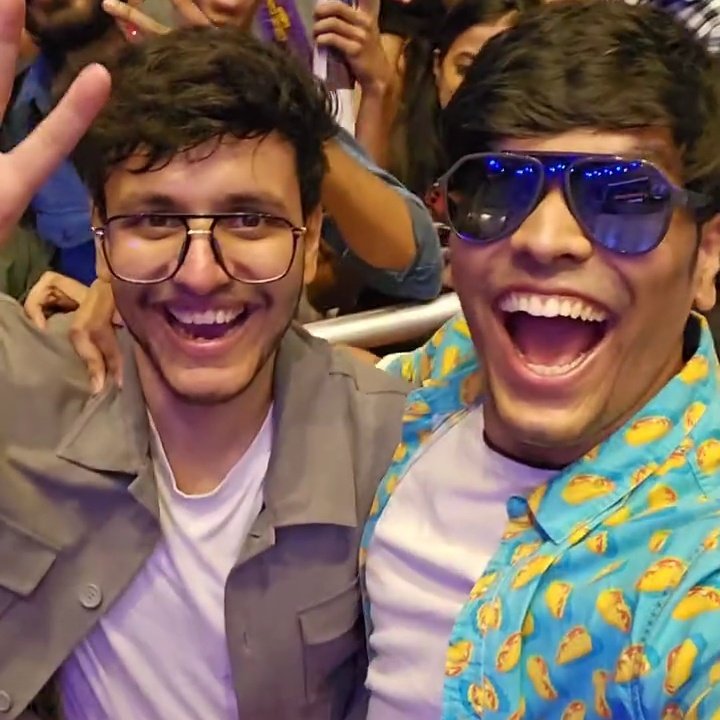 nisxtherapy's tweet photo. And here we go our comfort people are here again together y'all,April is definitely mythchay month 🥺🧿
And we're so blessed that lately we're getting to see them more can't be more emotional and happy than this ❤️
#mythchay #TriggeredInsaan #mythpat https://t.co/6EYIAnYDUZ