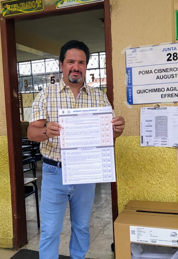 Mi País,  mi Loja,  mi familia, merecen respeto, seguridad y trabajo, todo SI 🇪🇨🇪🇨🇪🇨