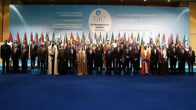 Anlamamız gereken, bütün dünyada süren 
#ekonomi
güvenlik
#sağlık
fıtrat
#aile
huzur
#çevre
inanç
#adalet
kalite 
çöküntüsü KÜRESEL.

Bütün dünya, 8milyar yakınıyor.

Çünkü bunlar merkezi sistemle yürütülüyor.

Bu nedenle çözüm ulusal değil küresel.

Çözüm birlik.

#İslam birliği