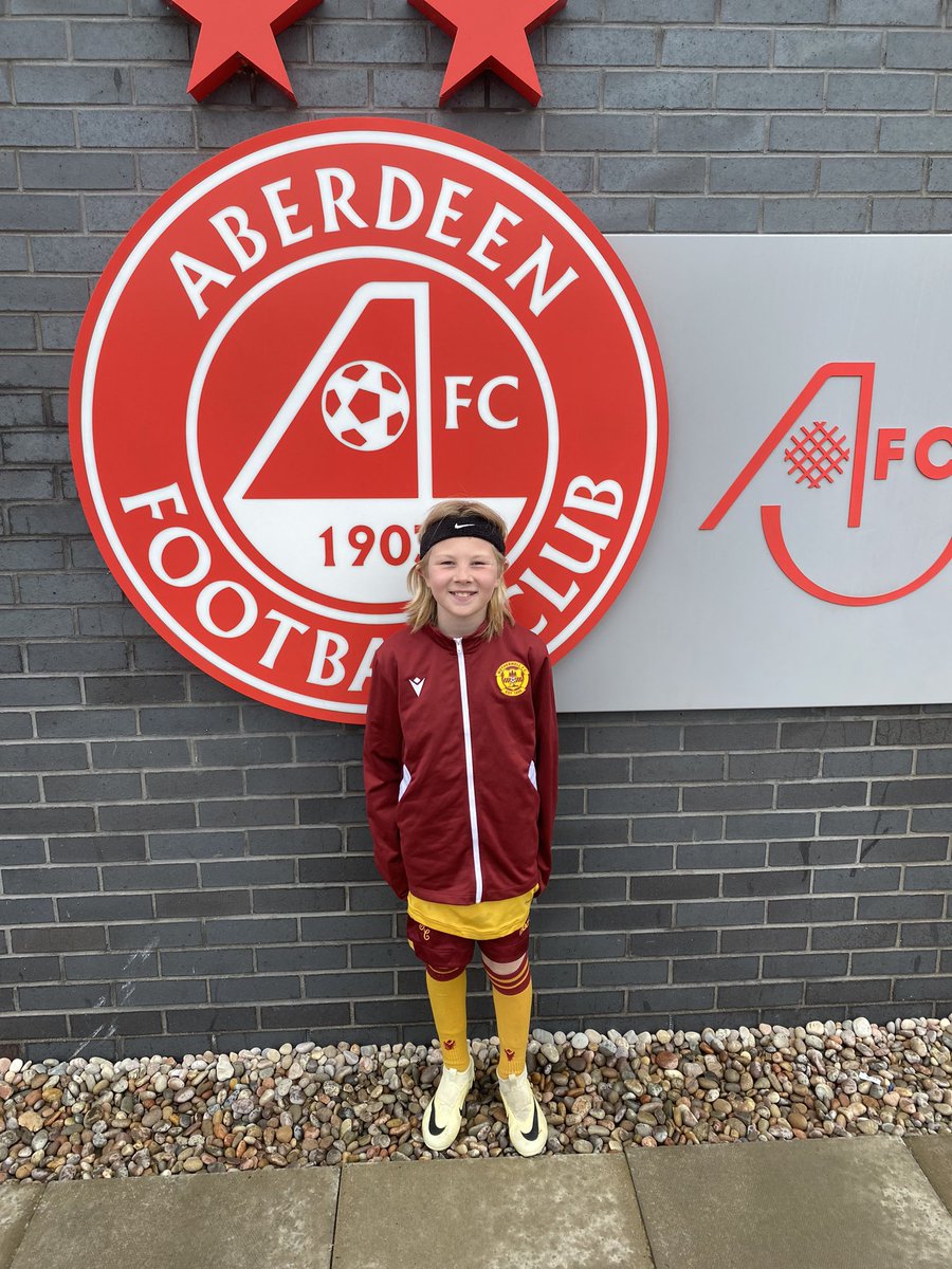 chrissy90wee's tweet photo. Wee man playing against Aberdeen today 1 goal first game and hat trick second game magic youngster ❤️ https://t.co/DC3xZG9gPR