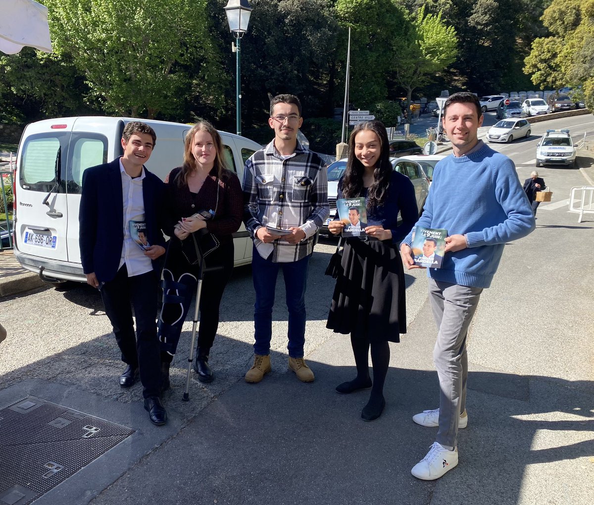 📍Tractage du @RNJ_off ce matin à #Ramatuelle dans le Golfe de Saint-Tropez pour défendre la liste de @J_Bardella ! 🇫🇷
#VivementLe9Juin