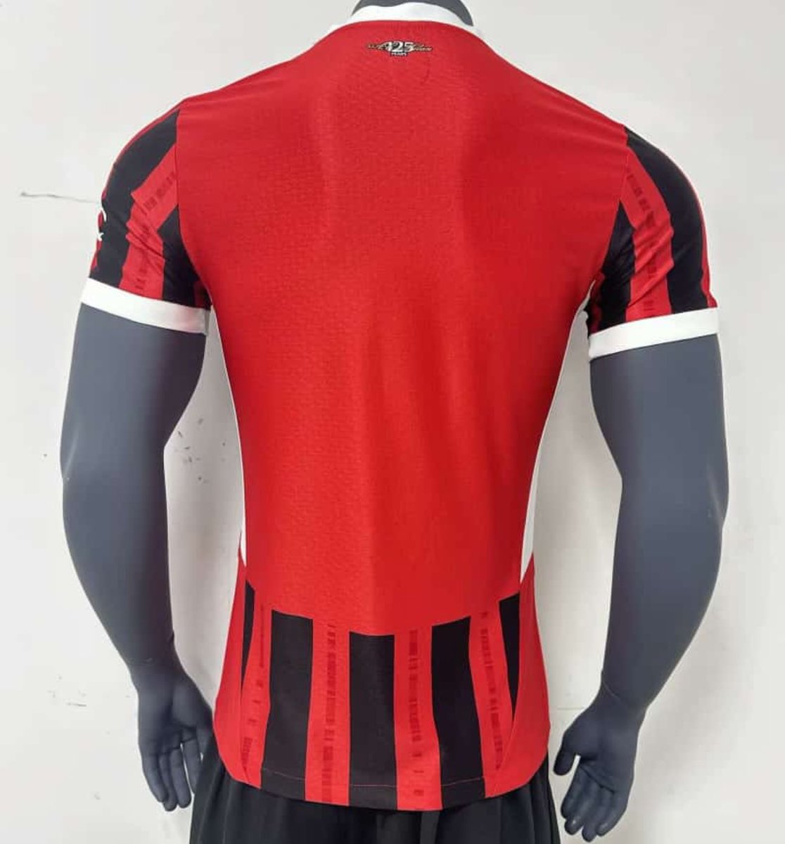 esvaphane's tweet photo. 💥 LEAKED 💥

🔴⚫️⚪️  AC Milan  24-25 Home Shirt https://t.co/L0huA8juX6