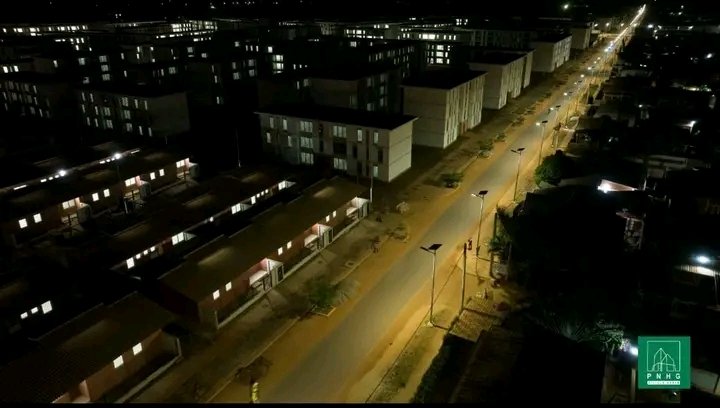No_Limit229's tweet photo. 🇧🇯 LOGEMENTS ECONOMIQUES DE OUÈDO ,UNE NOUVELLE VILLE SE MET EN PLACE ‼️

Progressivement mais Assurément la nouvelle ville se met en place avec le programme des logements Economiques de Ouèdo Abomey-Calavi.

#NoLimit229 https://t.co/p3JP1jA4ib