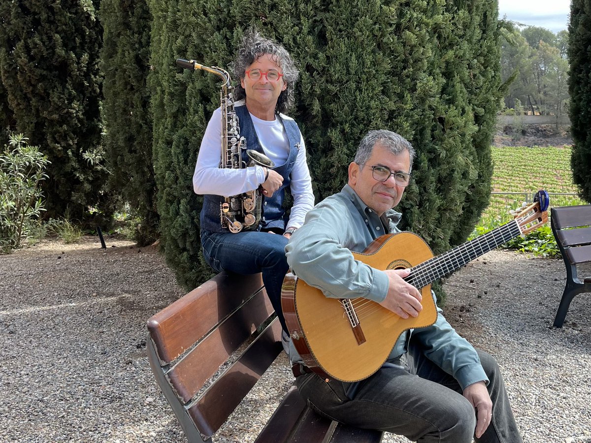 peppoblet's tweet photo. “SAX, GUITAR & FILMS” ja camina!!!
Gràcies @CellerKripta per la proposta 👌🏻
preparats per passejar aquesta nova proposta amunt i avall 😜♥️
Som-hi🎼
#saxguitarfilms #duet #cinema #films #bso #penedes #agustitorellomata #kripta https://t.co/PkFrgdeRy4