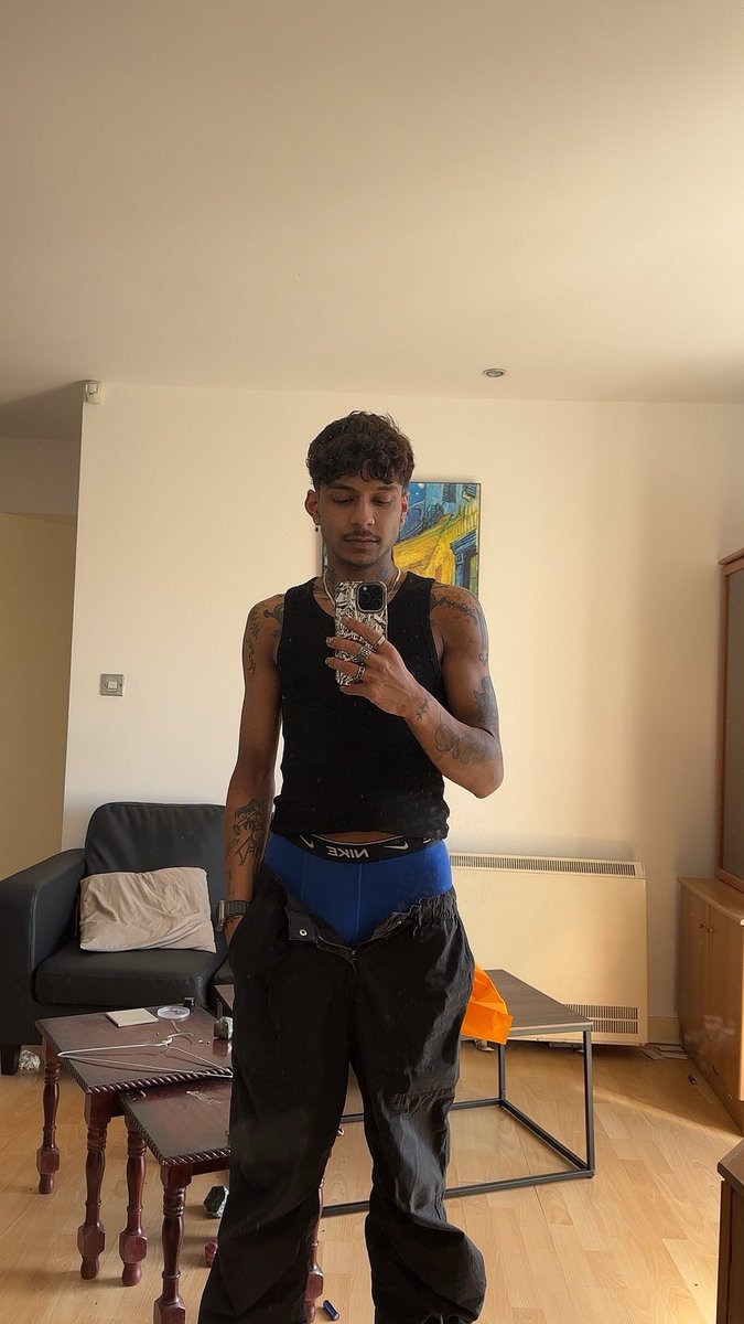 AbsGogna's tweet photo. Slim thick carmel skin https://t.co/3ZKGLYDl5Y