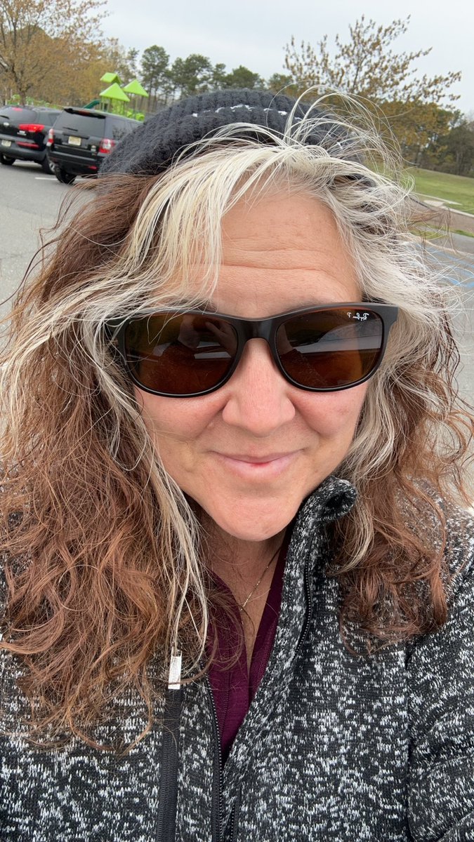 Happy Sunday everyone! Hope you have an awesome day☀️ I’ll be heading out on a nice easy walk. Hoping for 3 to 4 miles today 👟

#GetItDone #FitAnd53 #Motivated #HealthyLiving #LoveYourself #healthylifestyle #stayfocused #FocusedOnMyGoals #ImWorthIt