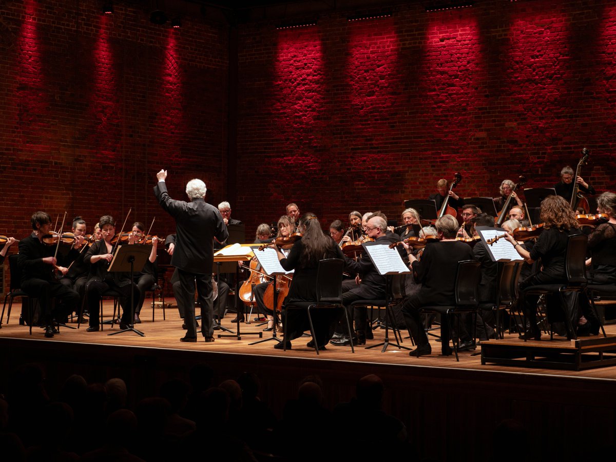 A special night at the Concert Hall as Orchestra of the Age of Enlightenment, led by Sir András Schiff, presented an all-Mendelssohn programme. An evening to remember.