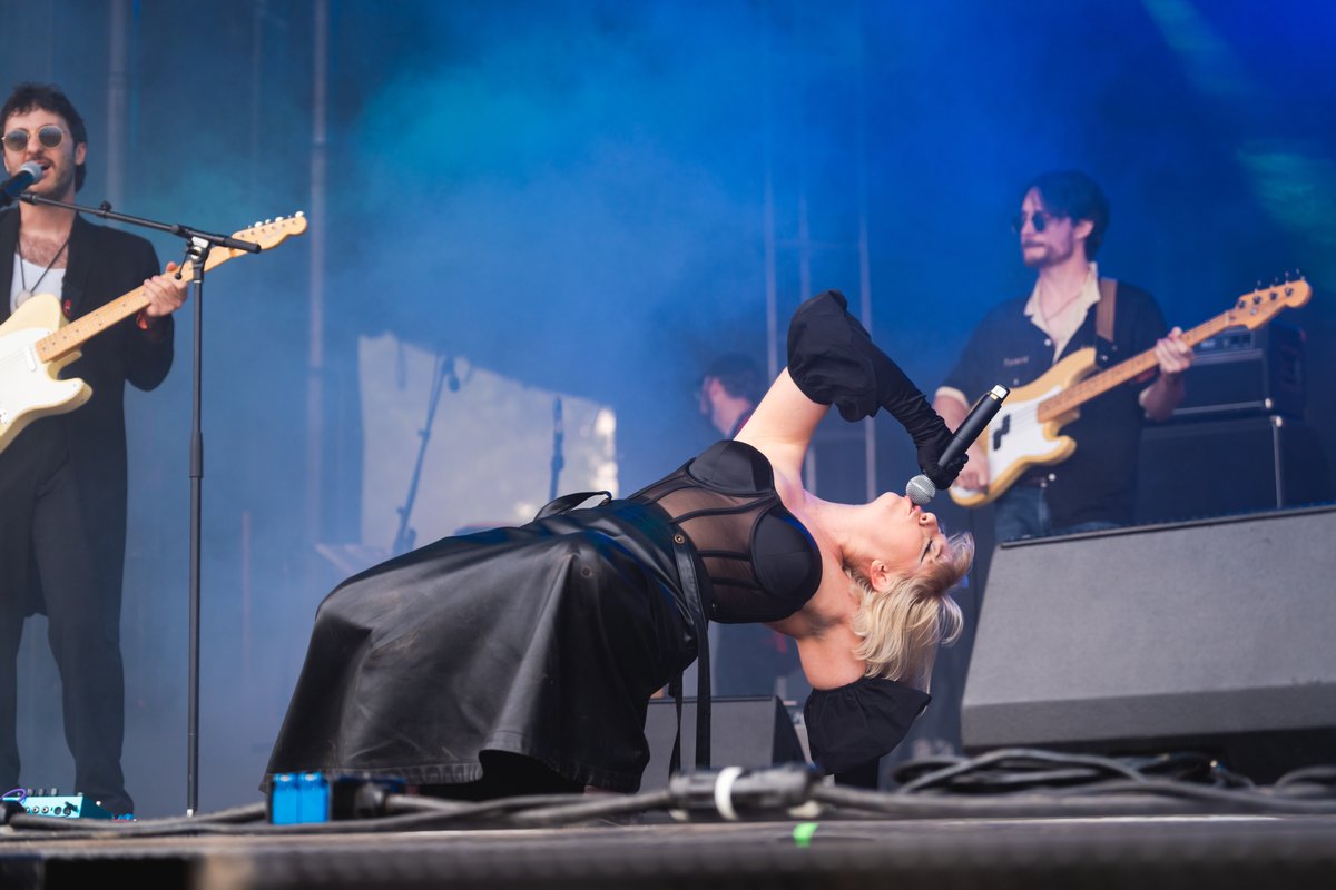 Kiss Kiss for <a href="/joinbabeclub/">Babe Club</a> 😘