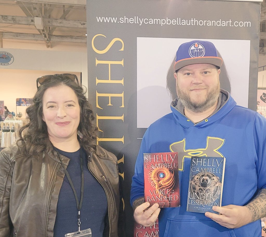 We went to the Spring Gift market today and I got to meet Shelly Campbell in person!! Finally we managed to meet up, and it was wonderful! Grabbed some signed books which I can't wait to read!