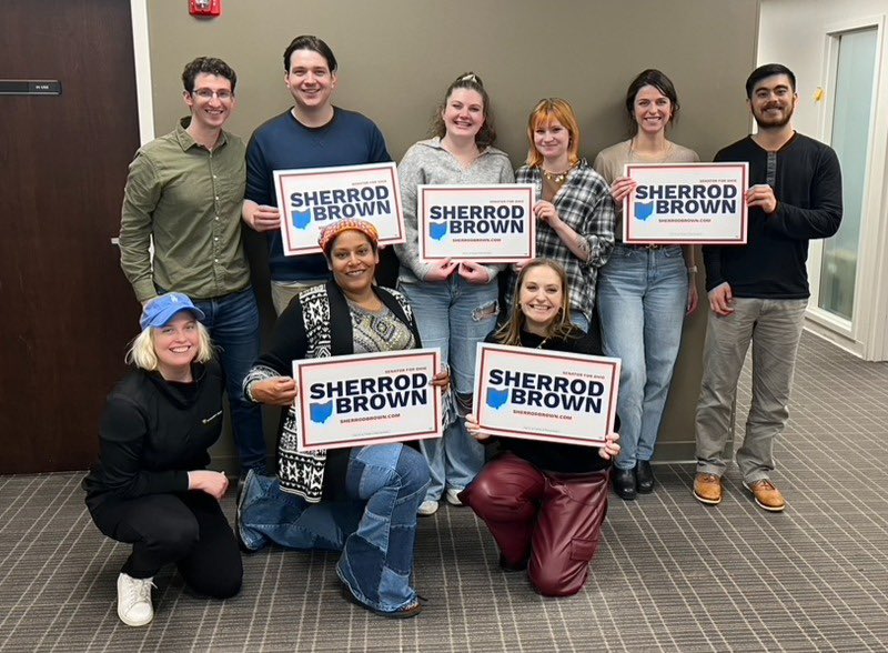 Last week we welcomed our regional organizing directors and more than 350 volunteers who are energized and ready to re-elect @SherrodBrown 💪
