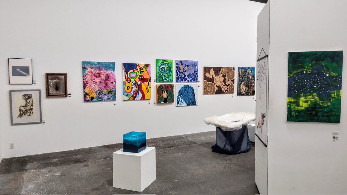 hkakuki's tweet photo. シーサイドスタジオCASO
「4 ROOMS ART」行ってきました。
楽しみにしていた「Art Forest Room 」での橋口夕日子さんライブペインティング、音楽とともにメッチャ良かったです😍
「NEXT Room」では63作家様が競う来場者投票公募展(写真2.3.4)。皆様楽しく悩んでおられました😊
@yukako_esc @igu_m_art https://t.co/bbveZt4ldr