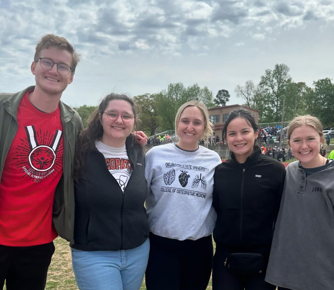Oklahoma State University Center for Health Sciences students spent their DO Day of Service supporting athletes at the Special Olympics. @OSUMedicine #DOProud