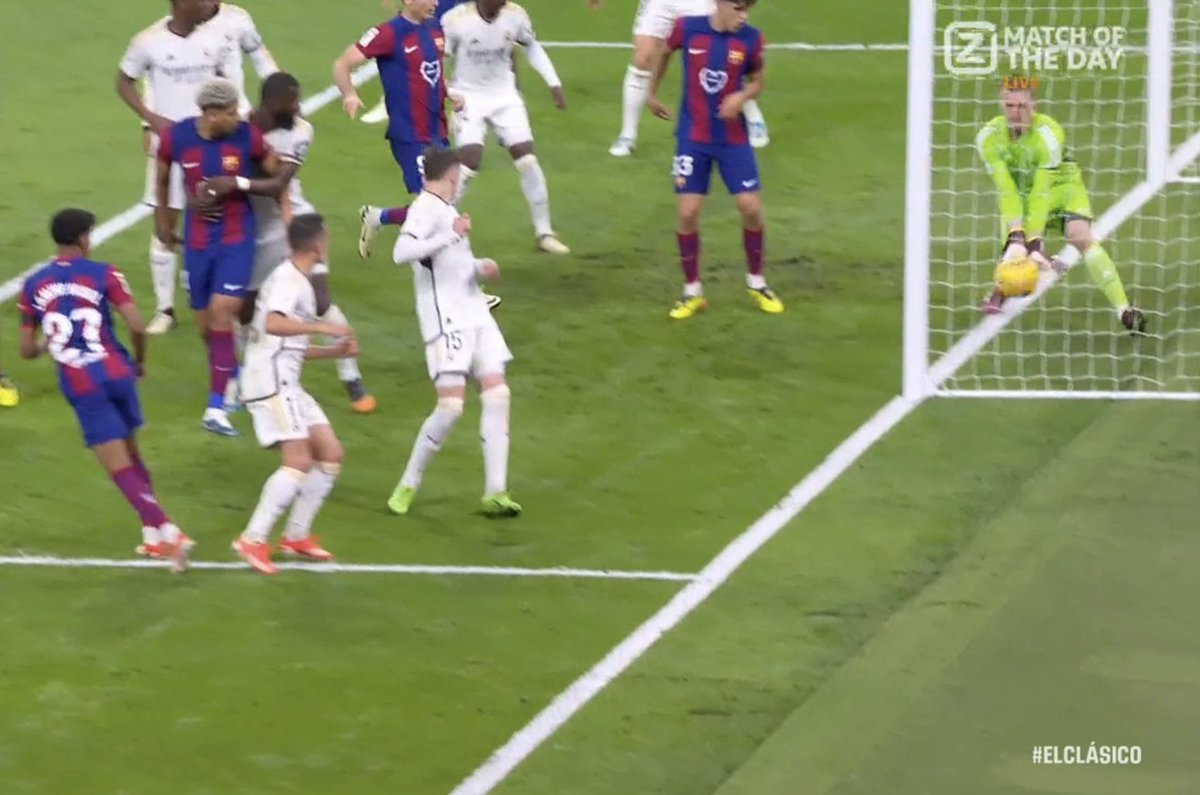 SuaAmor14's tweet image. Claramente no entro verdad #Arbitro ! Una pregunta  #ElVar para qué sirve ????