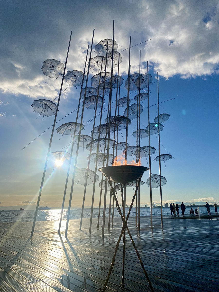 What a blast!!! 🇬🇷🔥🫶🏼
I might not be in Paris this summer, but I was in the flame ceremony in Thessaloniki.. such a symbol 😍
