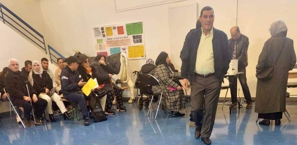 AmbaMarocFrance's tweet photo. Le Consulat général du #Maroc à #Rennes multiplie les consulats mobiles pour se rapprocher des #marocains, notamment ceux installés à #Brest.
L'équipe dirigée par Myrieme #Taleb s'est également mobilisée ce 20 avril pour se rapprocher du tissu associatif marocain du #GrandOuest. https://t.co/VcmqhEKUJy