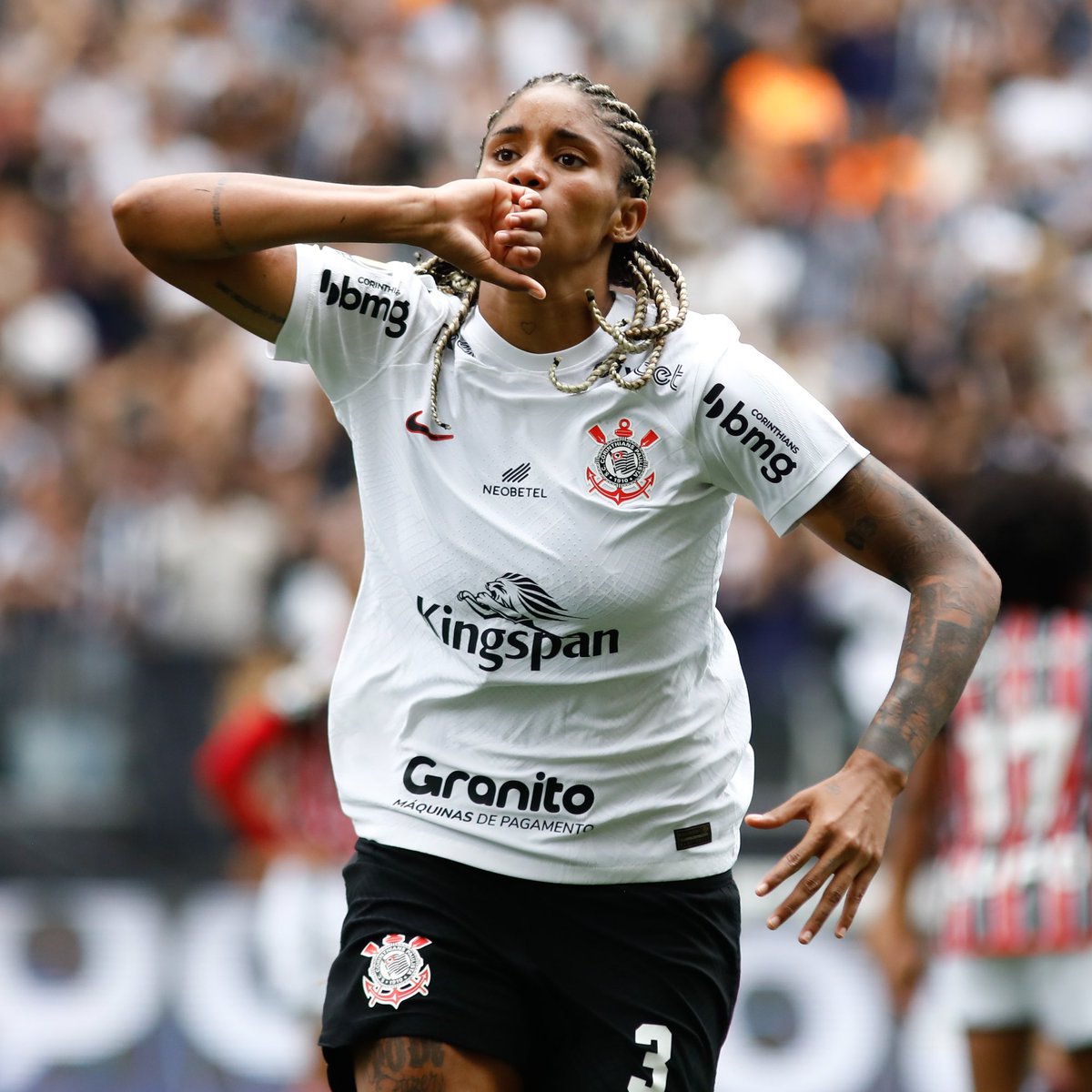 🚨| O Corinthians anunciou a transferência da zagueira Tarciane para o exterior por aproximadamente R$ 2,59 milhões, uma das maiores transações no futebol feminino. 📸 | Rodrigo Gazzanel / Agência Corinthians