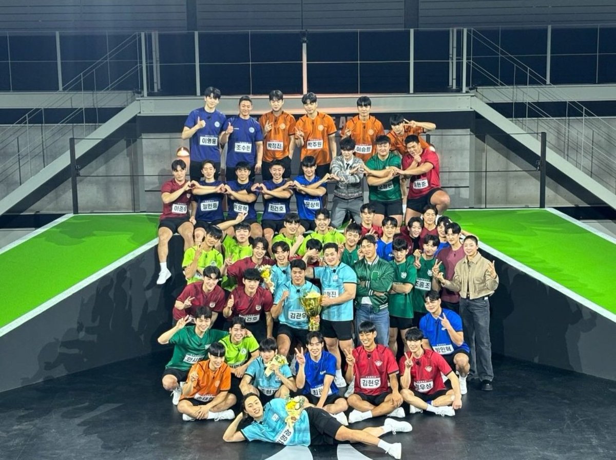 WEiBrazil's tweet photo. #ATT | 21.04.24

Atualização dos competidores do #League_of_Universities com o Yohan.

#위아이 #김요한 #WEi #KIMYOHAN
@WEi__Official @WEi__Member https://t.co/UwfnFV5sDy