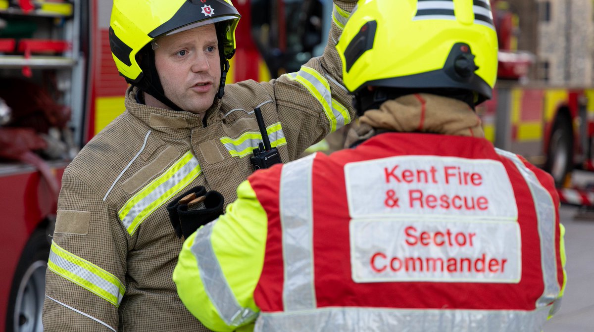 Kent Fire and Rescue Service was called to reports of a van alight on the A20 Coastbound #Folkestone, More here: kent.fire-uk.org/incident/folke…