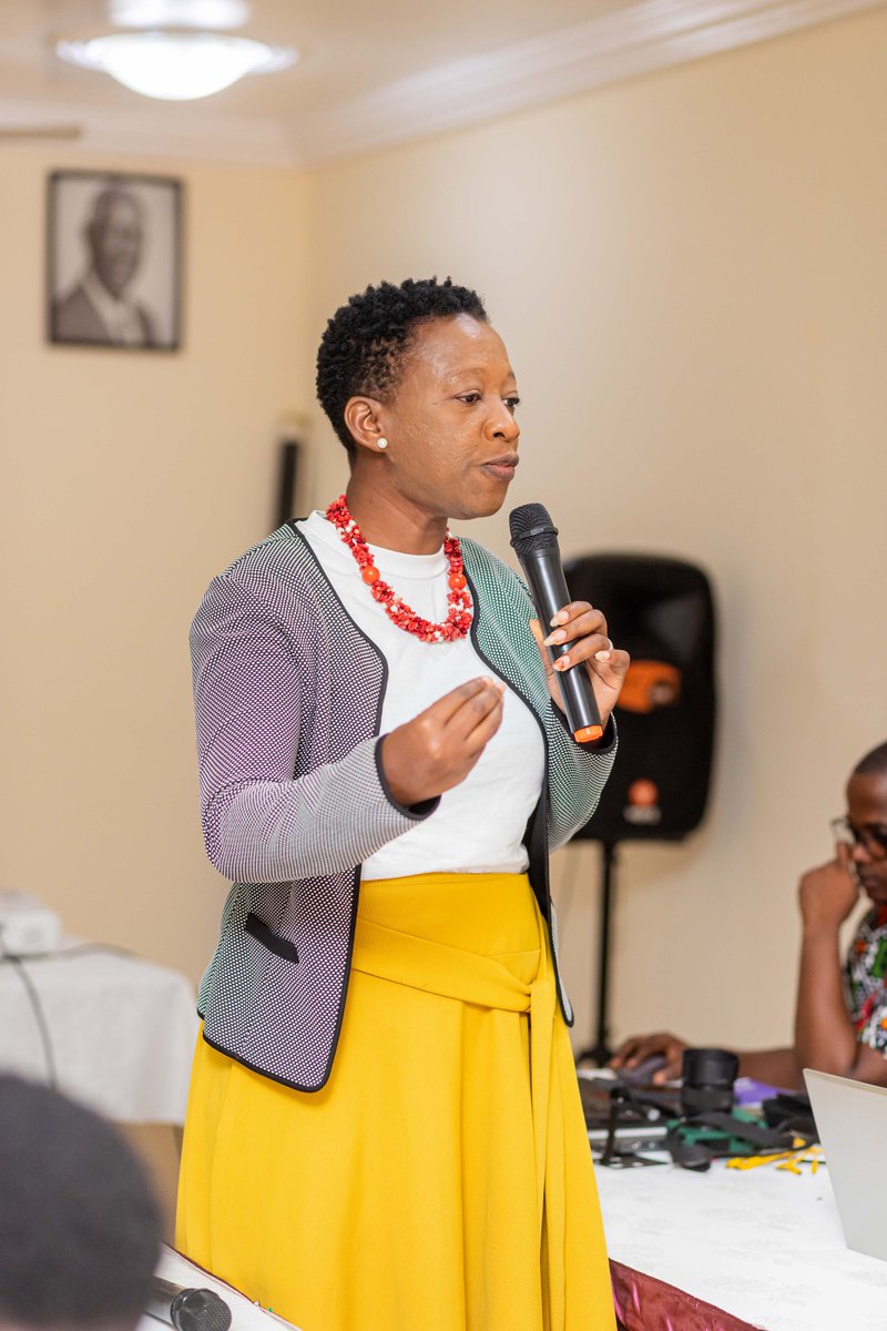 Maame Ekua Gaisey from FiveSixFive led a discussion on strengthening the coalition during the General Assembly meeting. Emphasizing teamwork and valuing human resources for effective results. 👥 #RE4CC