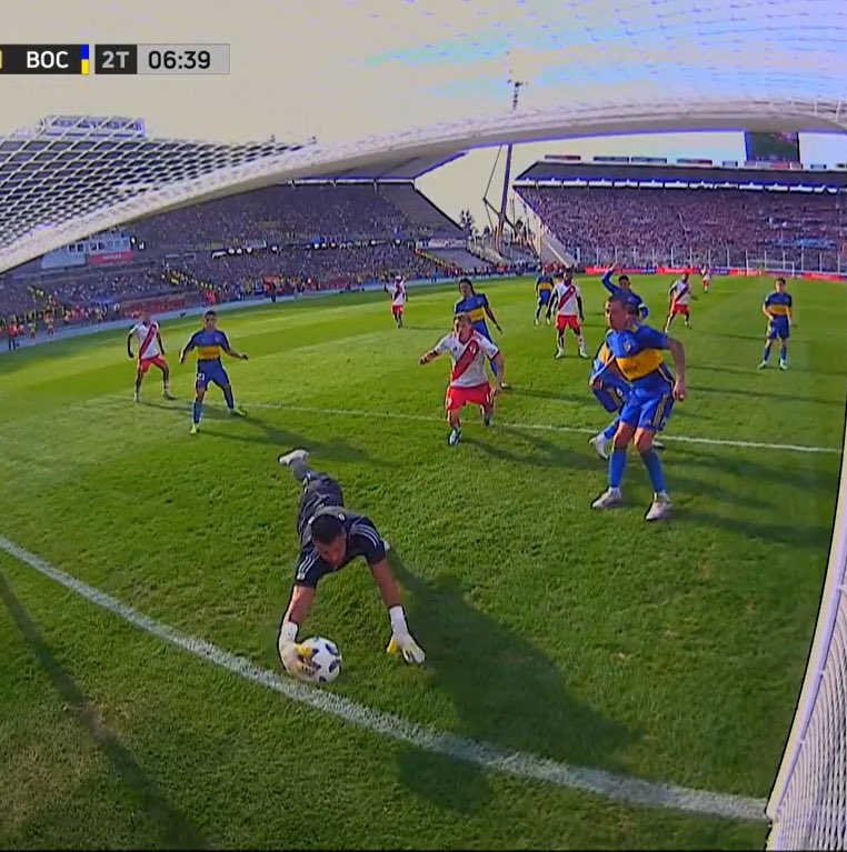 enunabaldosa's tweet photo. ¿Gol o no? https://t.co/ErQ18DO9Yk