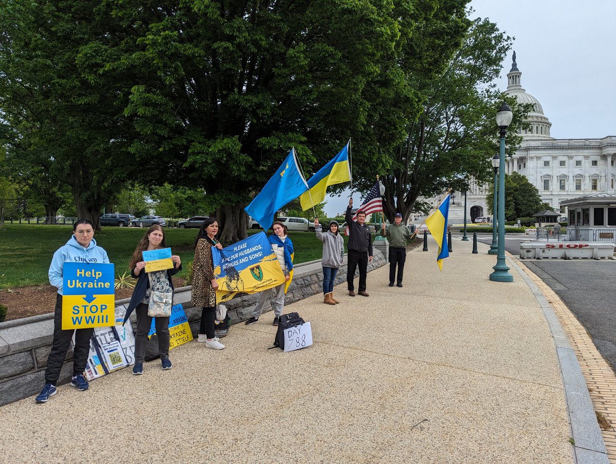 We are here at Constitution Ave NE and Delaware Ave NE by Russell Senate Office Building from 3pm-5pm today. Join us and call your Senators Tell them to pass supplemental military assistance for Ukraine now.
#PassUkraineAidNow